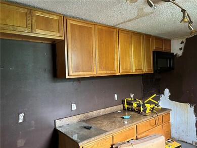 2033 Mazant St, New Orleans, LA 70117 - photo 2