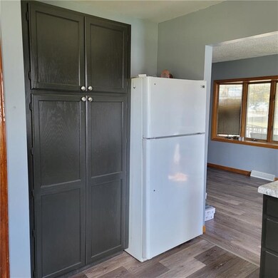 922 E 24th St, Des Moines, IA 50317 - photo 6