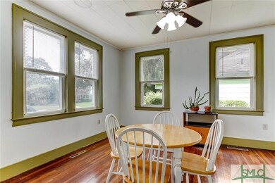 Another set of great windows for natural light.  T