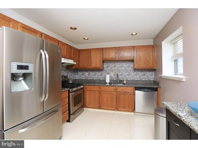 2411 Hillendale Dr, Norristown, PA 19403 - photo 6