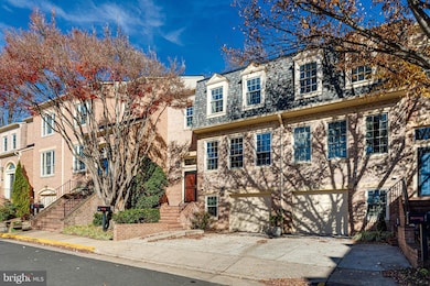 1423 Mclean Mews Ct, McLean, VA 22101 - photo 2