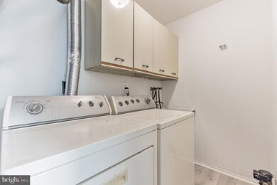 304 Carleton Ln, Mount Laurel, NJ 08054 - photo 7