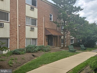 8125 W Chester Pike unit A4, Upper Darby, PA 19082 - photo 5