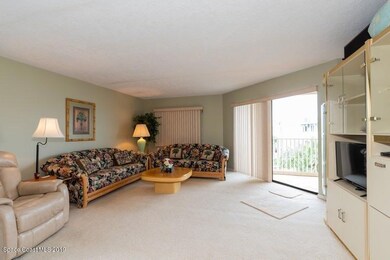 07_1525SAtlanticAve_Unit402_3_FamilyRoom