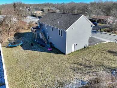 72 Milton St, South Dartmouth, MA 02748 - photo 3