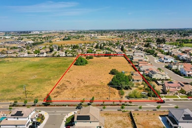 1957 W Woodward Ave, Manteca, CA 95337 - photo 2