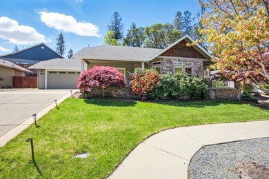 2270 Haviland Dr, Grants Pass, OR 97527 - photo 2