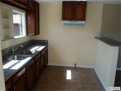 11853 Antwerp Ave, Los Angeles, CA 90059 - photo 4