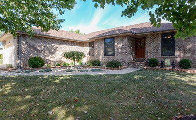 606 N 37th St, Nixa, MO 65714 - photo 2