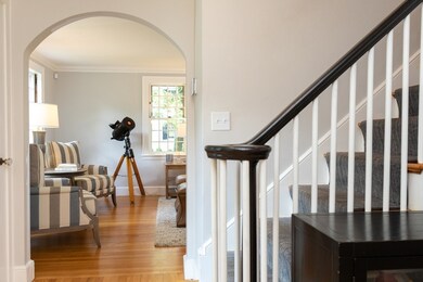 11 Arnold Rd, Wellesley Hills, MA 02481 - photo 4