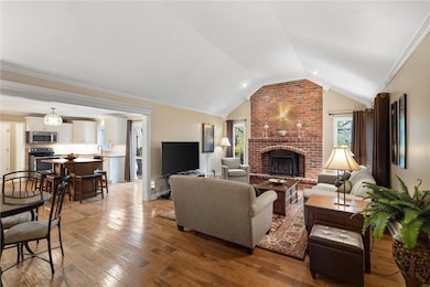 8409 Rosehill Rd, Lenexa, KS 66215 - photo 3