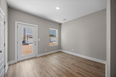 2437 E 17th St, Chattanooga, TN 37404 - photo 7