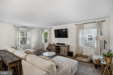 49 Peartree Ln, Willingboro, NJ 08046 - photo 5