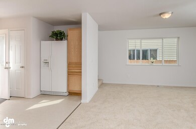 5550 E 4th Ave Anchorage AK-large-004-Li
