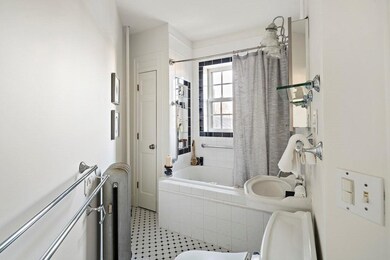 986 Memorial Dr unit 304, Cambridge, MA 02138 - photo 6