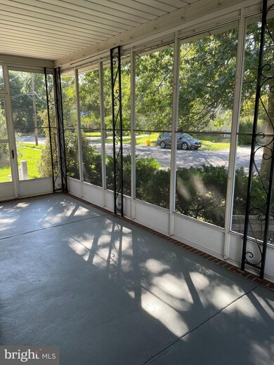 531 Walnut Ave, Laurel Springs, NJ 08021 - photo 3