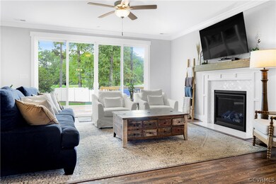 Huge windows in family room allows tons of light!