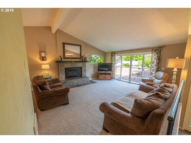 2110 Ridgeway Dr, Eugene, OR 97401 - photo 6