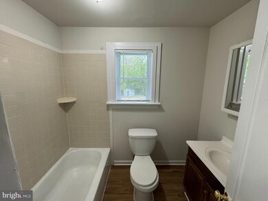 18312 Chestnut Dr, Triangle, VA 22172 - photo 7