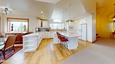 22 Sing Lee Aly unit 5, Petersburg, AK 99833 - photo 4