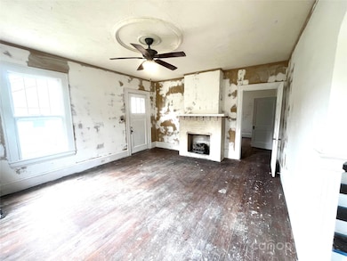 308 Elm St, Lancaster, SC 29720 - photo 4