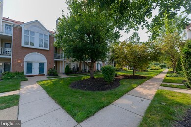 118 Pamela Ct unit 604, Levittown, PA 19057 - photo 2