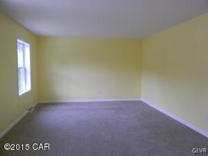 606 E Hancock St, Saint Clair, PA 17970 - photo 2