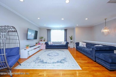 158 Weaver St, Staten Island, NY 10312 - photo 3