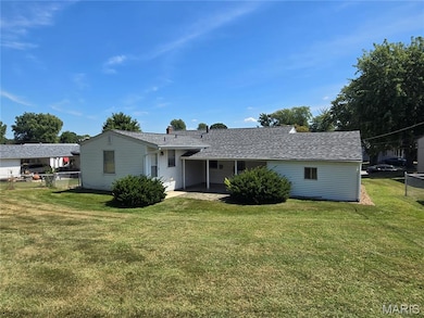 1807 W Clark St, Saint Charles, MO 63301 - photo 5