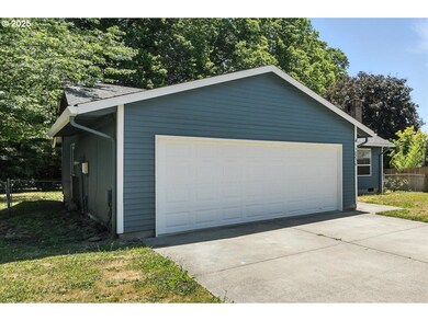 18836 SW Butternut St, Beaverton, OR 97007 - photo 3