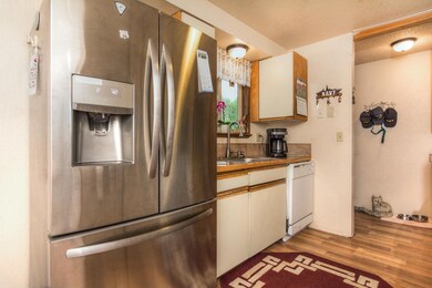 Colt Ln NE 20641 (4 of 32)