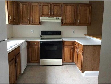 479 Providence St unit C2, Warwick, RI 02886 - photo 2