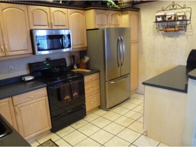 103 River St, Rutland, VT 05701 - photo 3