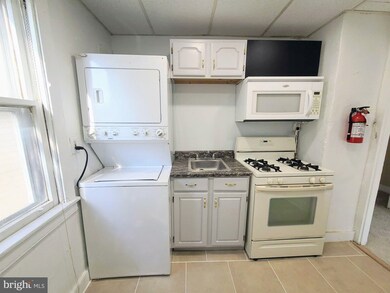 221 Warren St, Gloucester City, NJ 08030 - photo 6