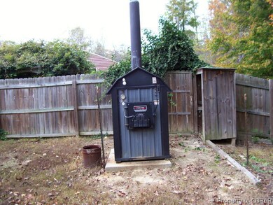 581 Southside Ln, Dunnsville, VA 22454 - photo 6