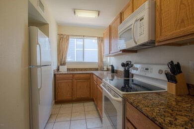 oakshores90kitchen2