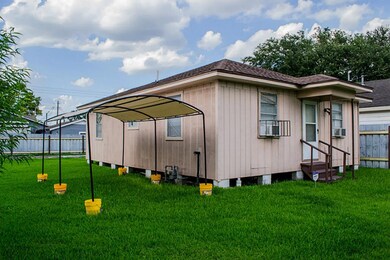 202 Oddo St, Houston, TX 77022 - photo 2