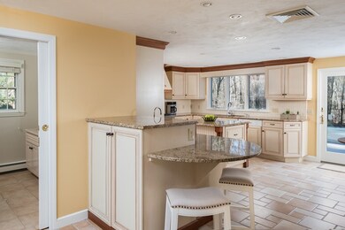 27R Pioneer Rd, Hingham, MA 02043 - photo 5