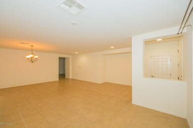 17154 living area
