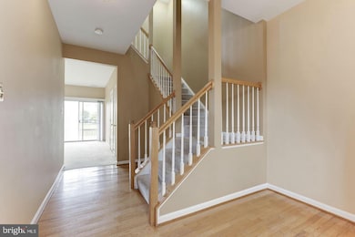 12956 Park Crescent Cir, Herndon, VA 20171 - photo 7