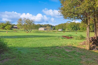 119 Draper Dr, Springtown, TX 76082 - photo 2