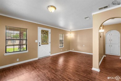 1413 35th St, Wichita Falls, TX 76302 - photo 2