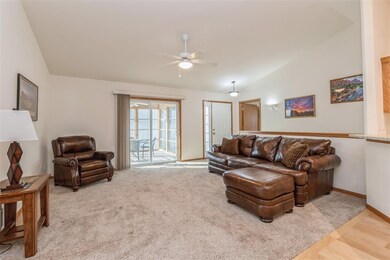3107 Riviera Ct SW unit C, Cedar Rapids, IA 52404 - photo 5