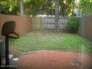 4527 Melissa Ct W, Jacksonville, FL 32210 - photo 2