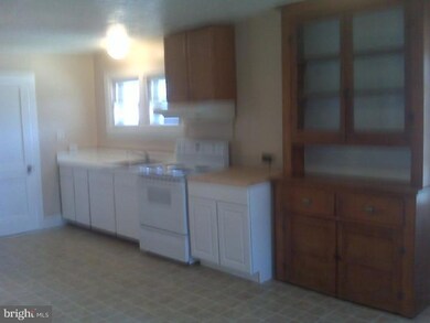 285 S Main St, Lambertville, NJ 08530 - photo 3