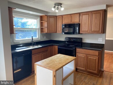 1585 Elmwood Ct, Frederick, MD 21702 - photo 7