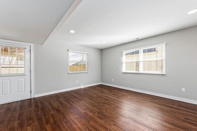 380 W 2nd Ave06