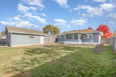 ONE OF A KIND FULLY REMODELED RANCH IN LONGLEAT