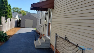 4802 296th St, Toledo, OH 43611 - photo 3