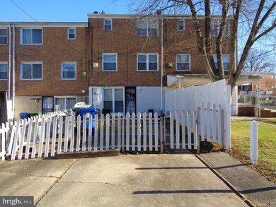 5502 Silverbell Rd, Baltimore, MD 21206 - photo 2